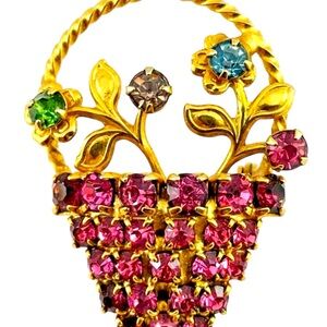Vintage Figural Rhinestone Flower Basket Brooch Pin Gold Tone, Mid Century MINT
